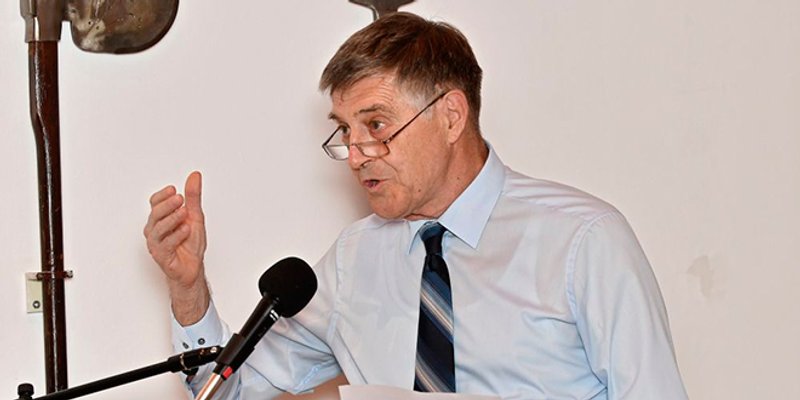 Nepo Kuzmanić: Slaveni, Avari i sličnosti u antroponimiji