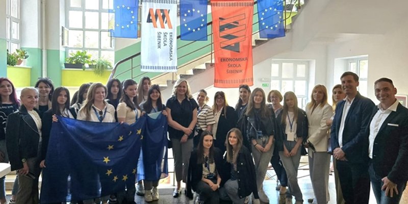Zastupnica Željana Zovko u posjetu Ekonomskoj školi Šibenik