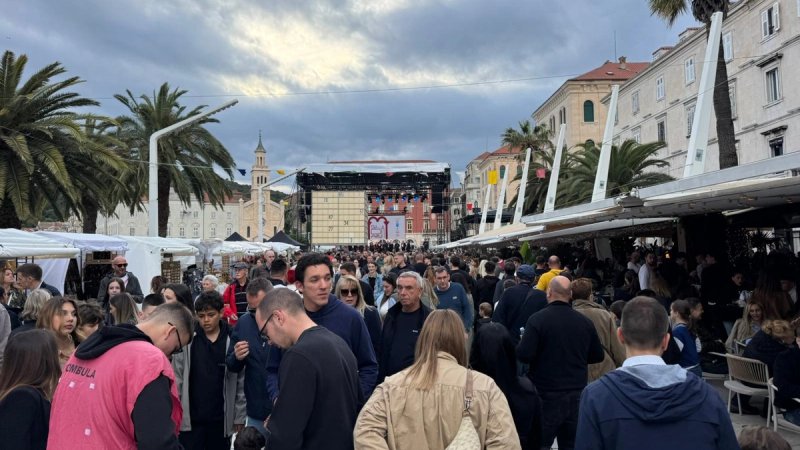 Riva puna uoči tombole, građani spremni okušati sreću
