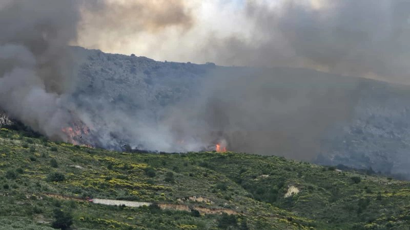 FOTO/VIDEO Požar iznad Podstrane