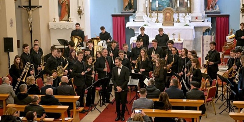 Glazba Varaždinaca odzvanjala crkvom sv. Nikole u Čilipima