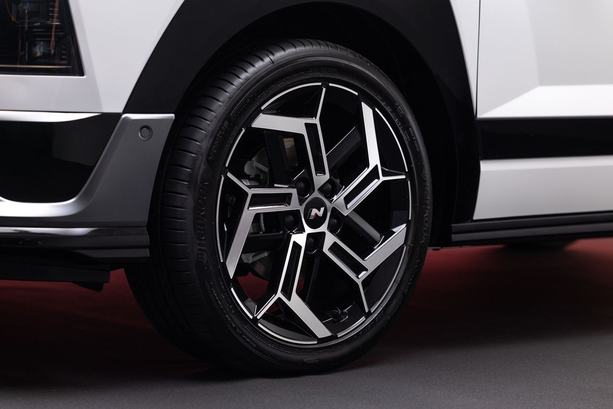 Hyundai predstavio novi BAYON – SUV dizajn susreće udobnost više klase