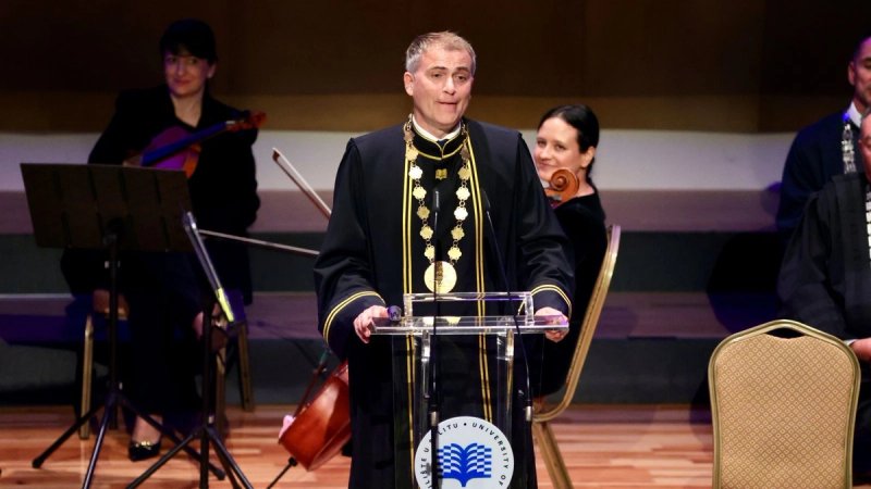 VIDEO Emotivno na inauguraciji novog rektora Sveučilišta u Splitu, pjevalo se 'Ja ne mogu drugo...'