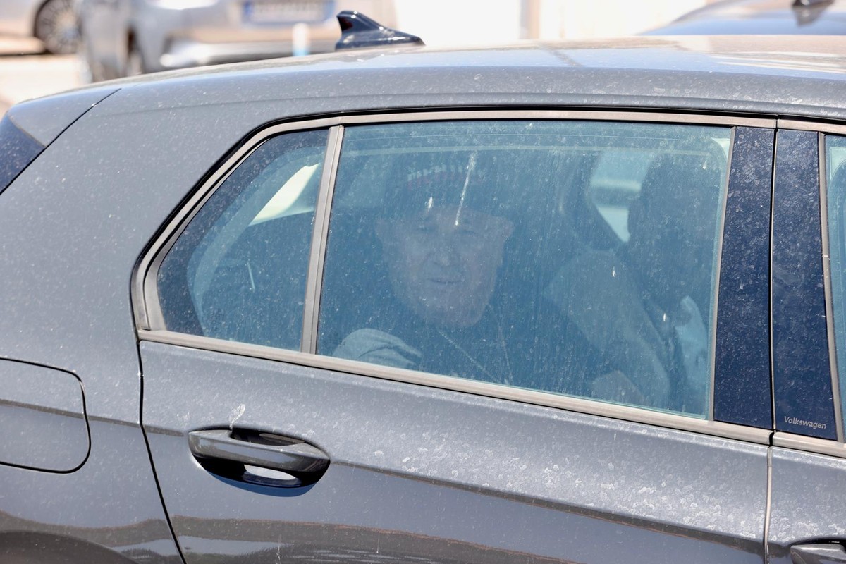 SPEKTAKL NA MEJAMA Fotoreporteri i snimatelji blokirali promet da uhvate Keruma u lisicama 