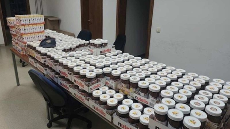 Carinici zaustavili kamion srpskih tablica, a onda otkrili neobičan teret: Nutella, čokoladice i lanci za pile