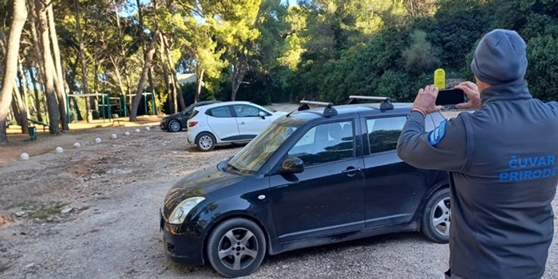 U JU PŠ Marjan 'obožavaju' one koji parkiraju u zaštićenom području