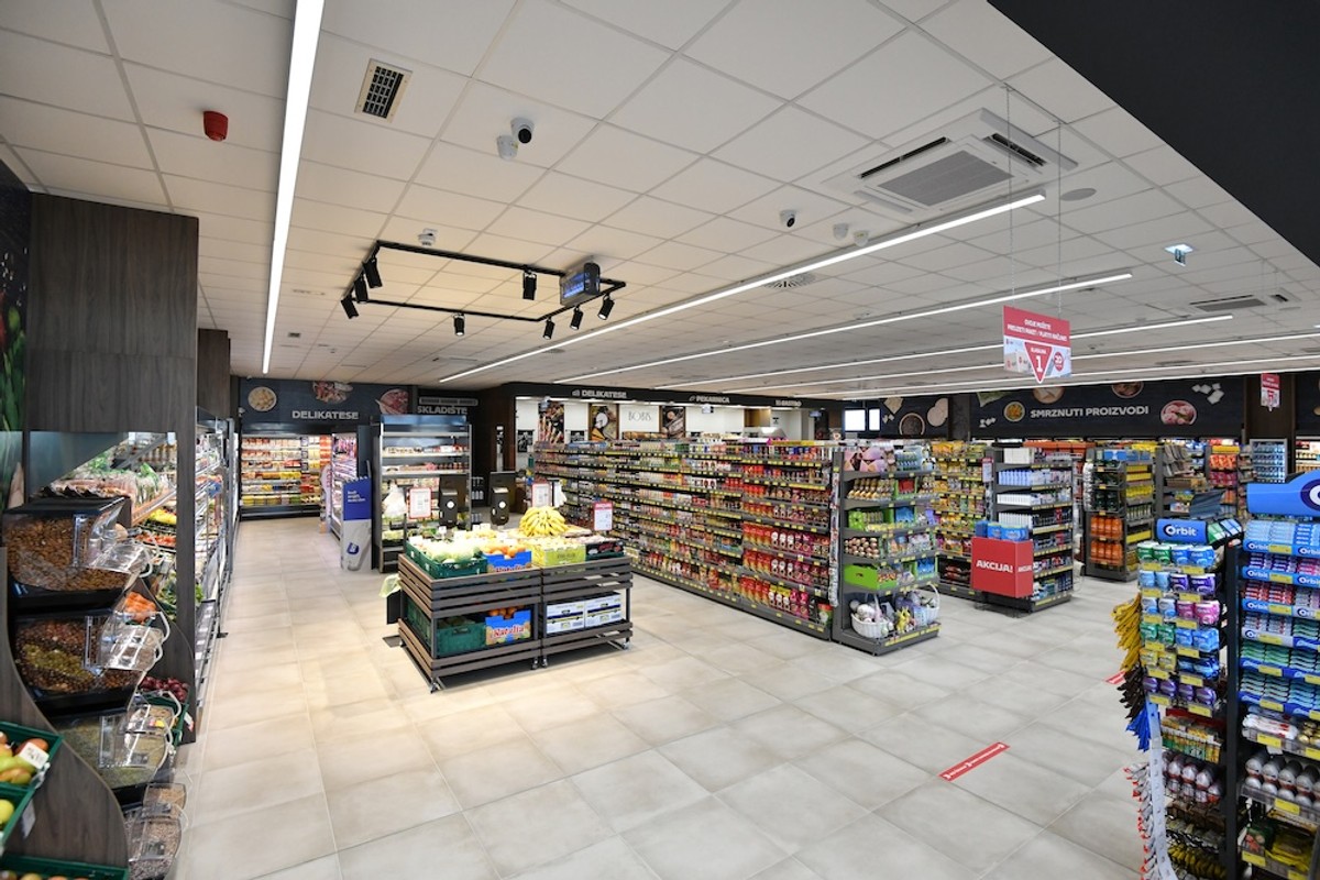 Tommy otvorio maximarket u Vrsima