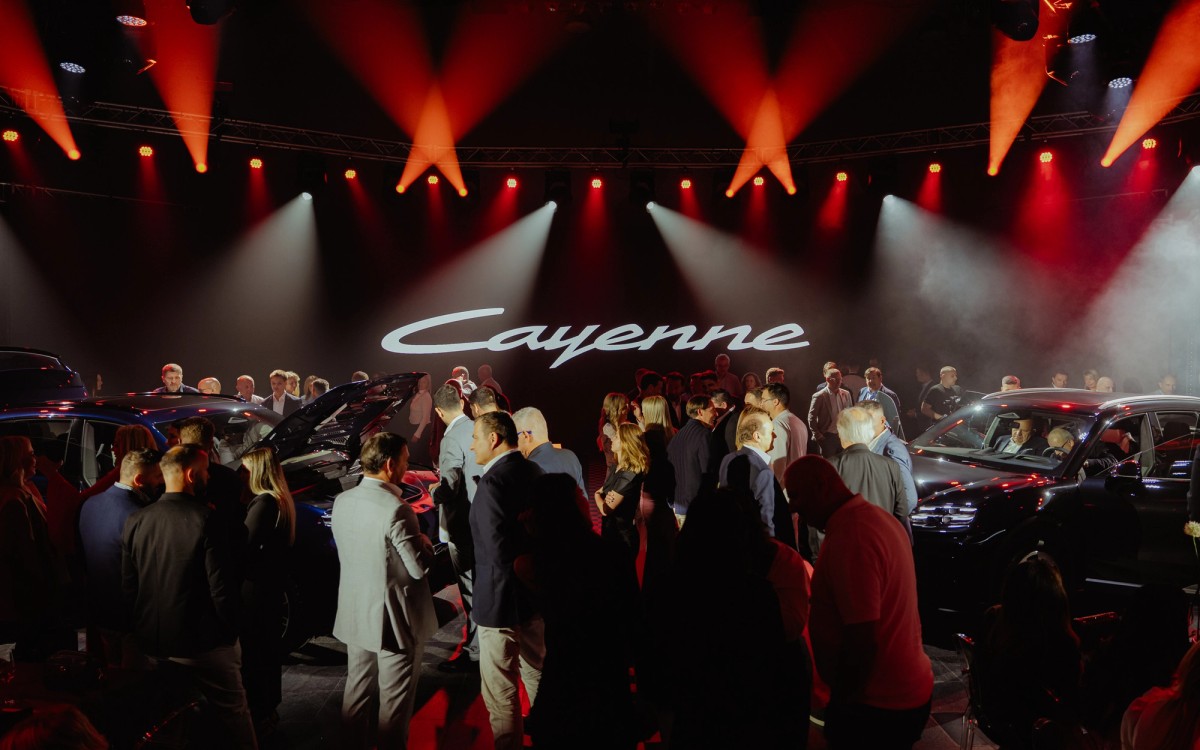 Dva svijeta i jedan automobil Porsche Cayenne Electric 