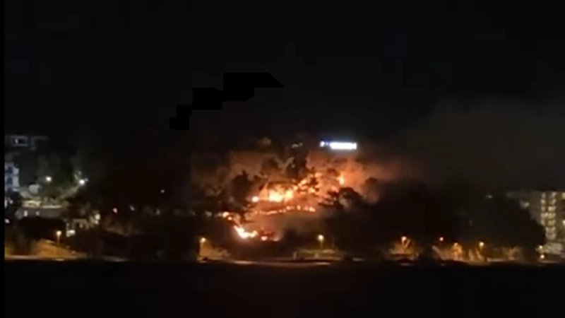 VIDEO Kraj hotela Lav u Podstrani izbio požar