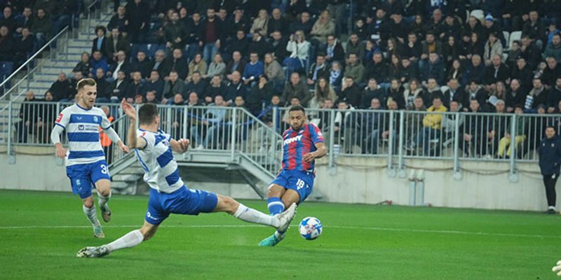 KOMENTAR UTAKMICE: Ajmo biti pošteni, ovo ne valja, imamo dva udarca po golu svaku utakmicu