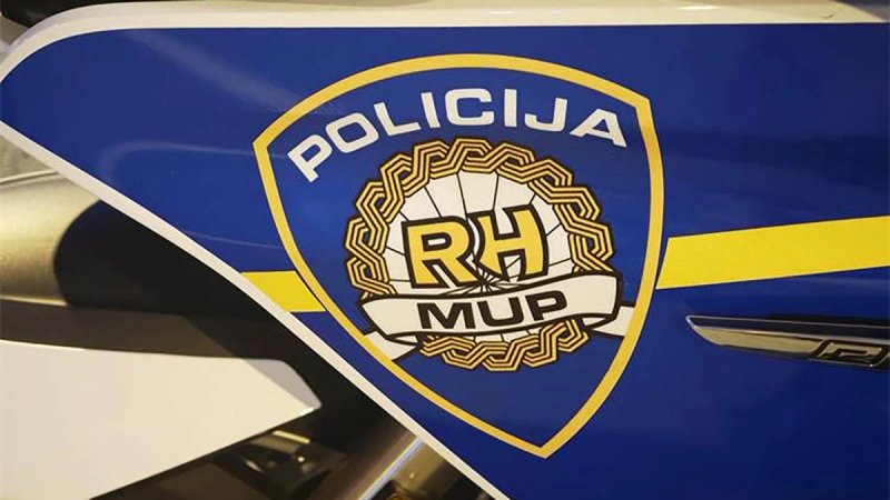 DRAMA NA CESTI U SPLITU Posvađali se motociklist i vozač auta, obojica završila u bolnici