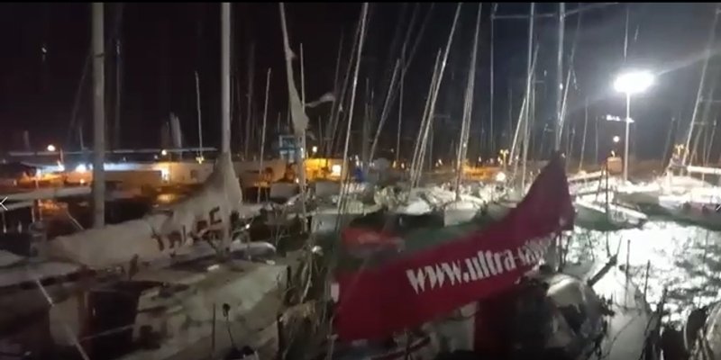 VIDEO Bura razbila jedrilice u JK Labud