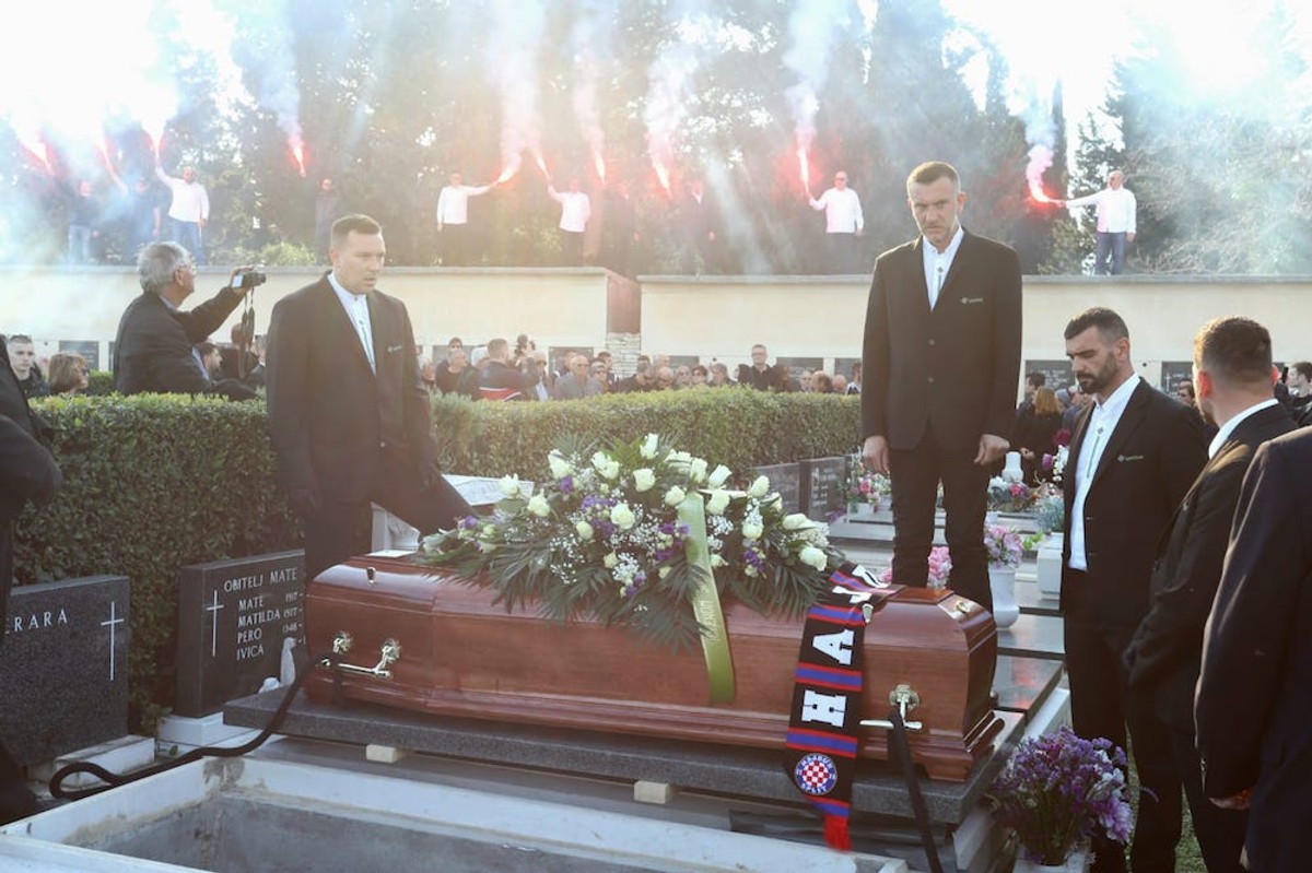 Ispraćaj Petra Nadoveze | foto: Veljko Martinović