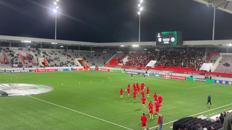 VIDEO: Igrači Thuna dočekani zvižducima, domaći navijači odgovorili pjesmom