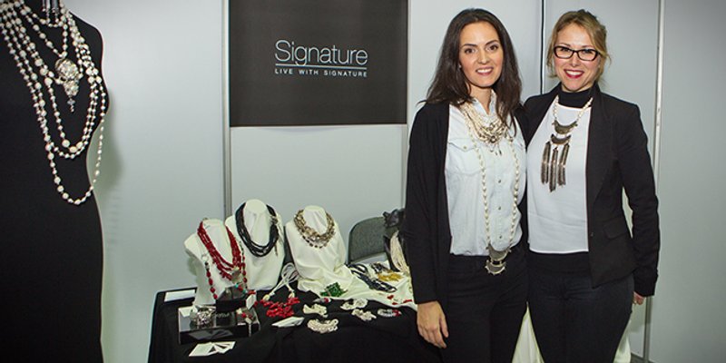 Signature: Za izradu nakita koristimo materijale iz cijelog svijeta