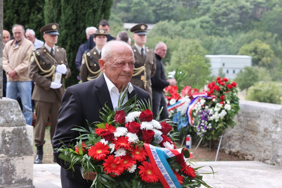 Osam mu je bilo kad su ga četnici izboli devet puta. Danas, u 92., jedini je živi svjedok pokolja u Gatima