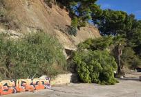 FOTO/VIDEO Problemi zbog obilnih kiša na splitskoj plaži: Odronio se dio pokosa na Kašteletu