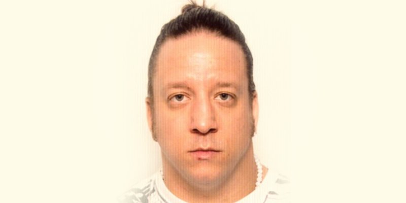 PORUKA ZA ODBJEGLOG GILJANOVIĆA? U noći mu na Čiovu izrešetali Mercedes