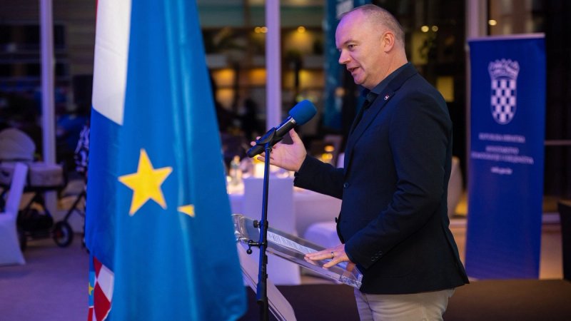 Ministar Šipić otvorio konferenciju 'Hrvatska povezuje': 'Hrvatsko iseljeništvo važan je dio hrvatske budućnosti'