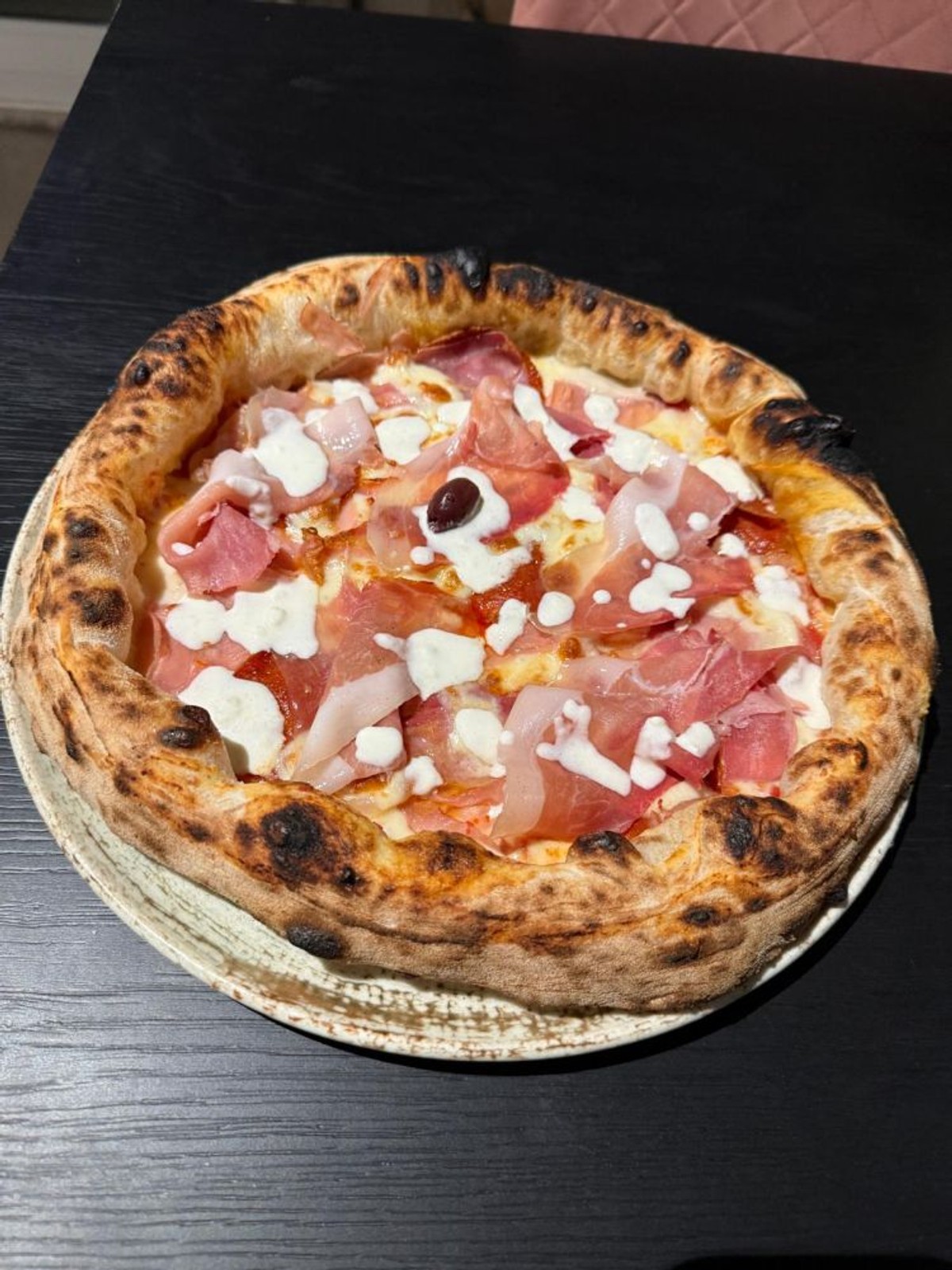 Valentinovo se u Tomatosu u Splitu slavi cijeli mjesec, popusti na svu hranu i piće!