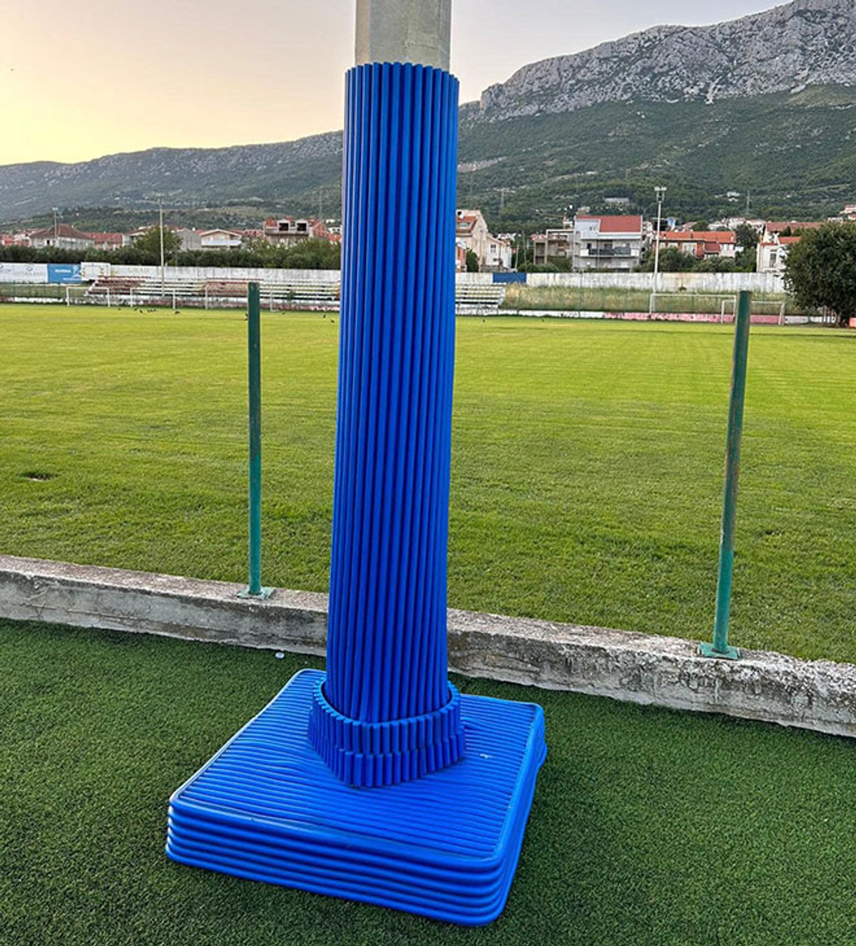 FOTO: Klub iz Kaštel Gomilice zahvalio Mariju Pašaliću na ulaganju u infrastrukturu 