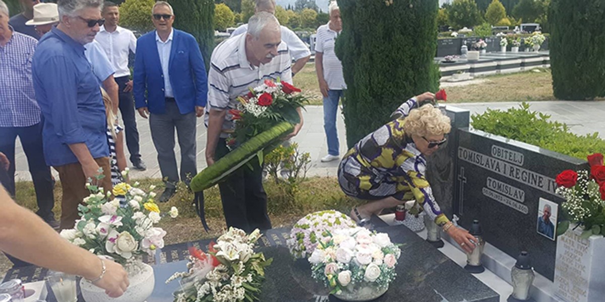 DANAS BI NAVRŠIO 85 GODINA: Delegacija Hajduka, rodbina i veterani na Lovrincu su još jednom odali počast velikom Tomislavu Iviću