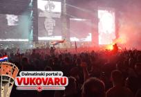 FOTO/VIDEO Počeo koncert, sve gori!
