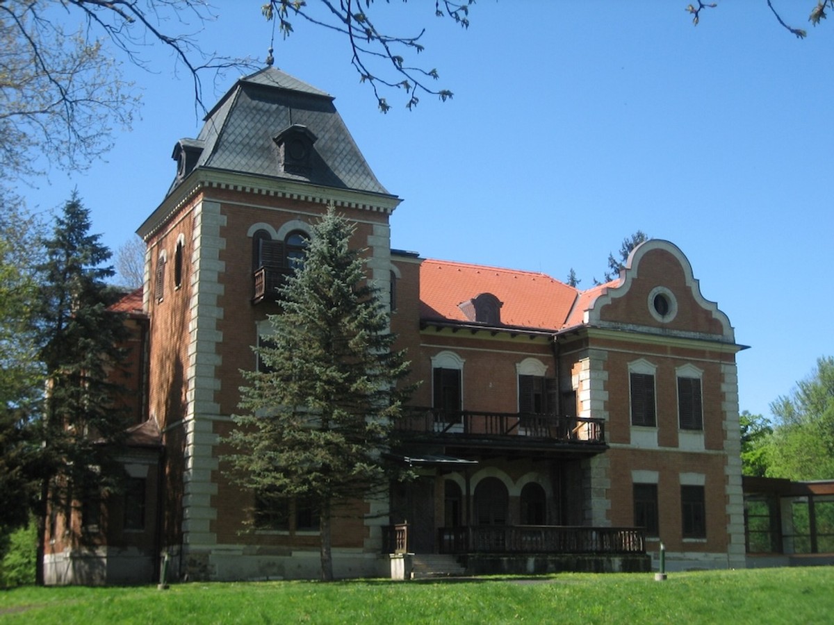 TAJNE TITOVIH VILA: Pod stare dane jugoslavenski vladar bio je paranoičan i spavao s pištoljem pod jastukom