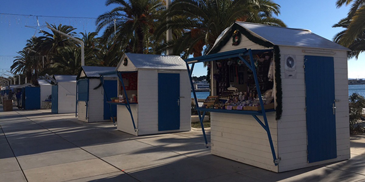 TRI KUĆICE PRKOSE HLADNOĆI Lička kuća: Ovo je za nas temperatura ličkog proljeća!