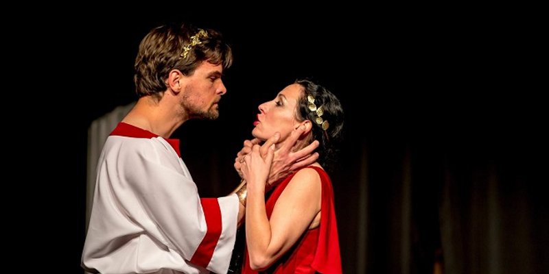 JEDINSTVENA KAZALIŠNA POSLASTICA U OMIŠU Mali princ postavio Kralja Edipa