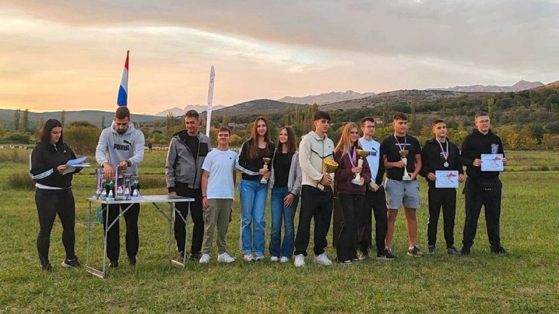 DRŽAVNO PRVENSTVO Splitski učenici među najboljima u raketnom modelarstvu