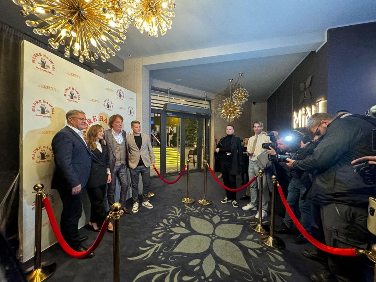 Predstavljanje nove pjevačice Magazina