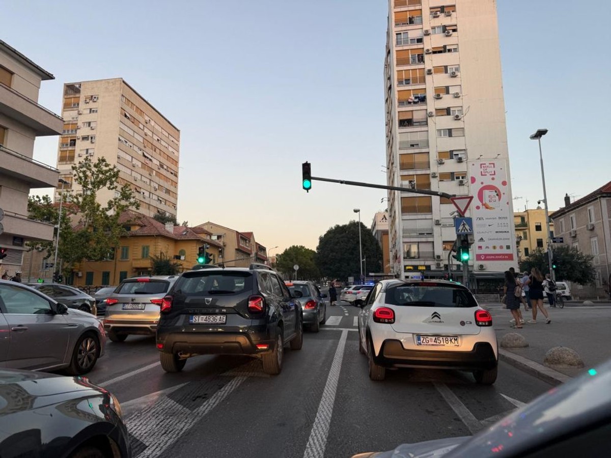 Prometna nesreća kraj Kroma