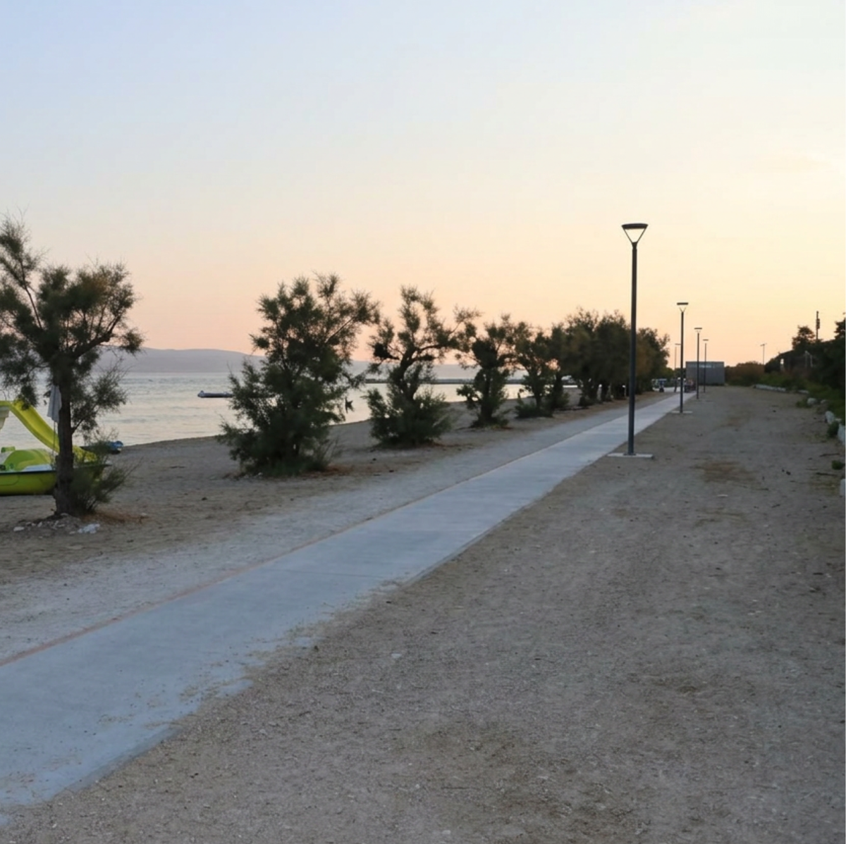 Dovršena nova šetnica u Omišu: 'Ljude izmičemo s glavne prometnice'
