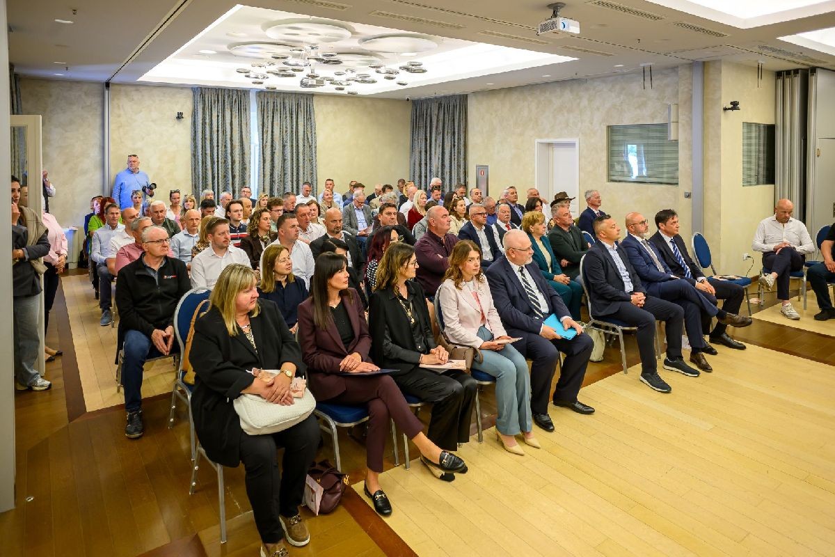 Istarski Pisinium pobjednik 12. Dana hrvatskog pršuta