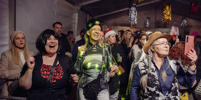 FOTOGALERIJA Počeo je tradicionalni Paški zimski karneval