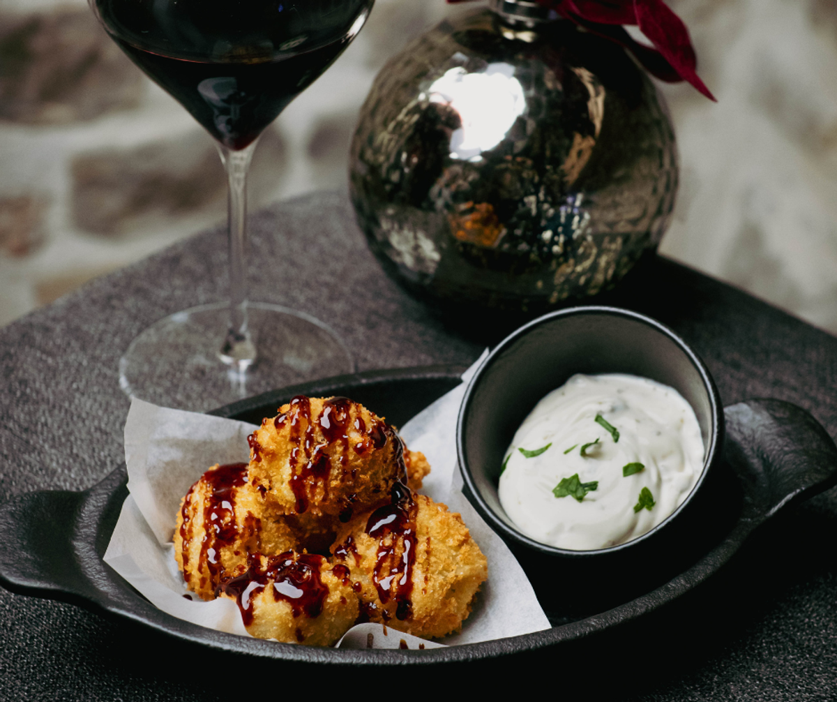 Ovih blagdana uživajte u posebnoj ponudi restorana Bota Šare na novoj splitskoj adresi ili u udobnosti svog doma!