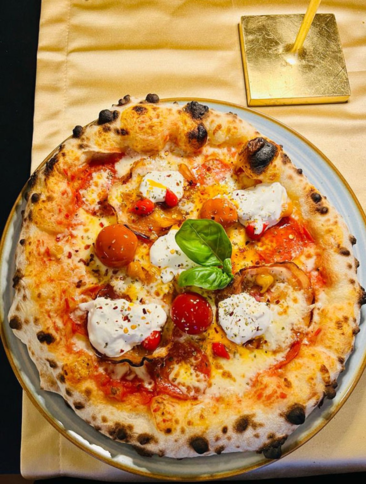 Delicija Italije u restoran/kavani Lvxor