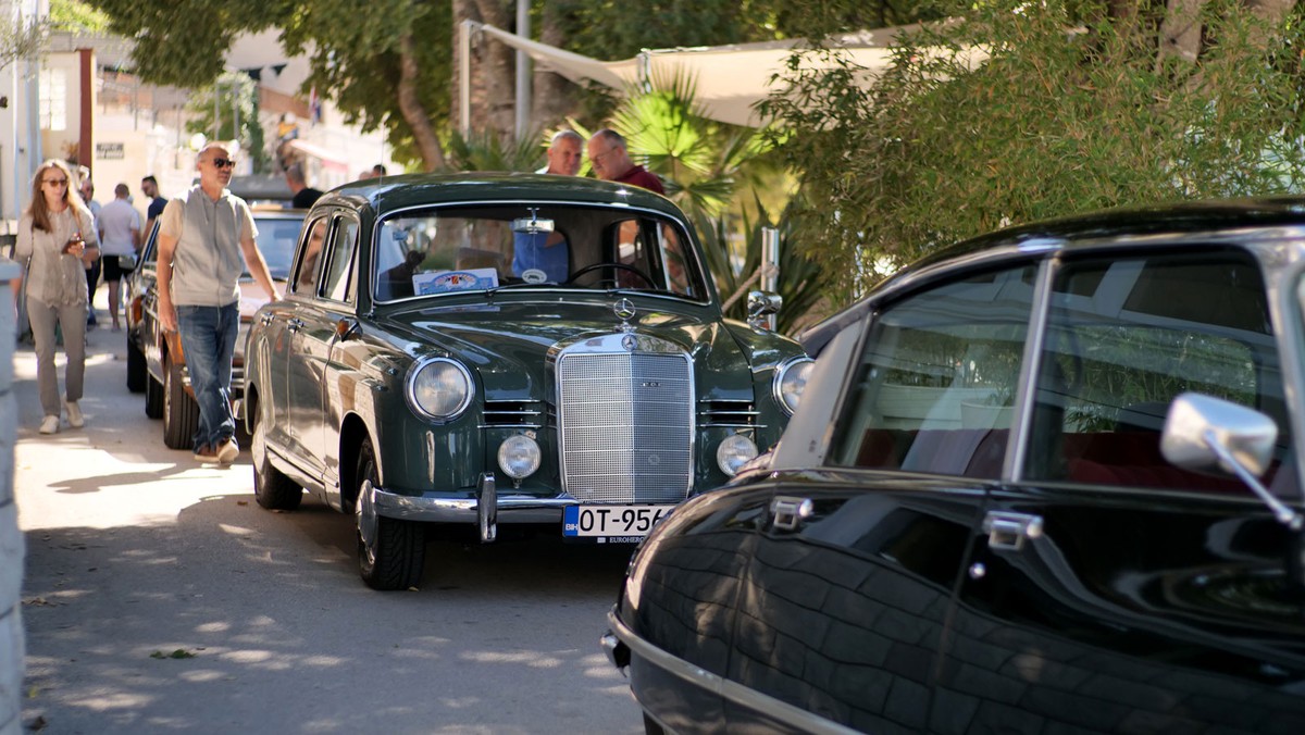 Vremeplov na Gradačkoj rivijeri: Od Mercedesa iz 1952. do američkog V8