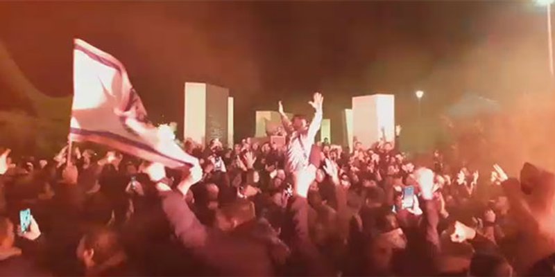 VIDEO: Ludilo na Poljudu, Livaja na ramenima navijača!