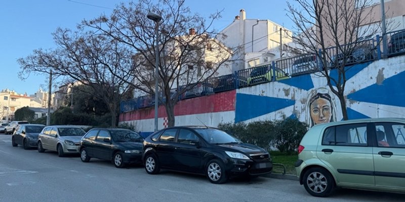 Stanari se probude, automobila nema: Sa Sućidra apeliraju na Banovinu za razumijevanje dok se gradi garaža