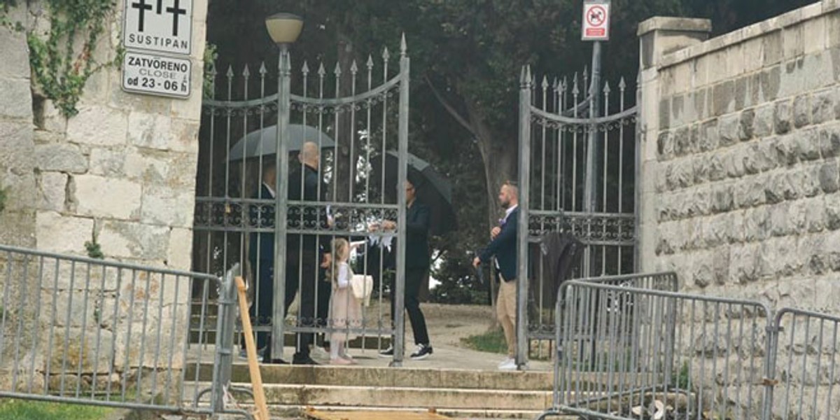 PJEVAJU SE HAJDUČKE PJESME Vjenčali se Marko Livaja i Iris Rajčić!