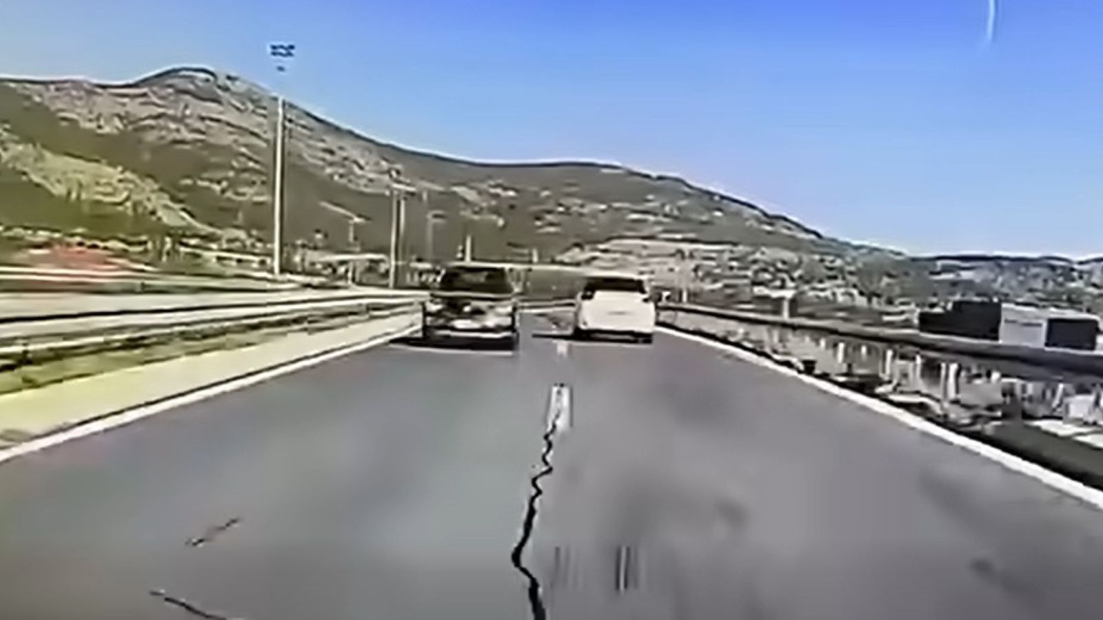 VIDEO 'Kamikaza' vozio u suprotnom smjeru u Dugopolju, izbjegnuta tragedija