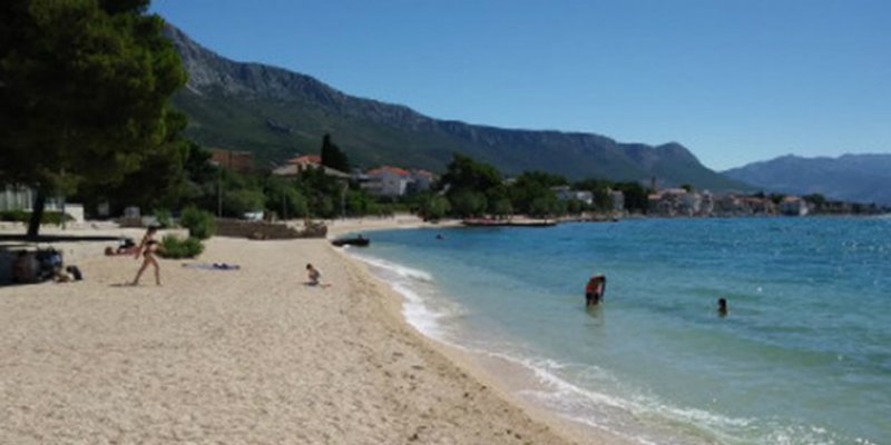 UPOZORENJE! Trajno onečišćeno more u Kaštelima