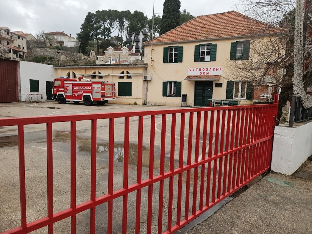 DVD Milna pred raspadom: Račun blokiran, telefoni ne rade, goriva nema