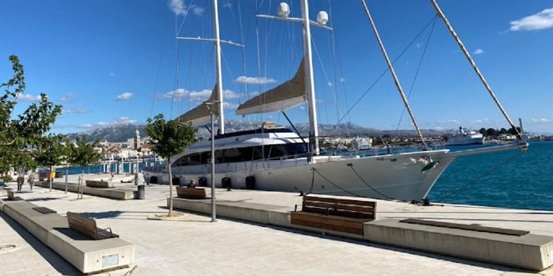 GRAD I ŽUPANIJA 'PERU RUKE' Tko će riješiti vezivanje brodova na Zapadnoj obali?