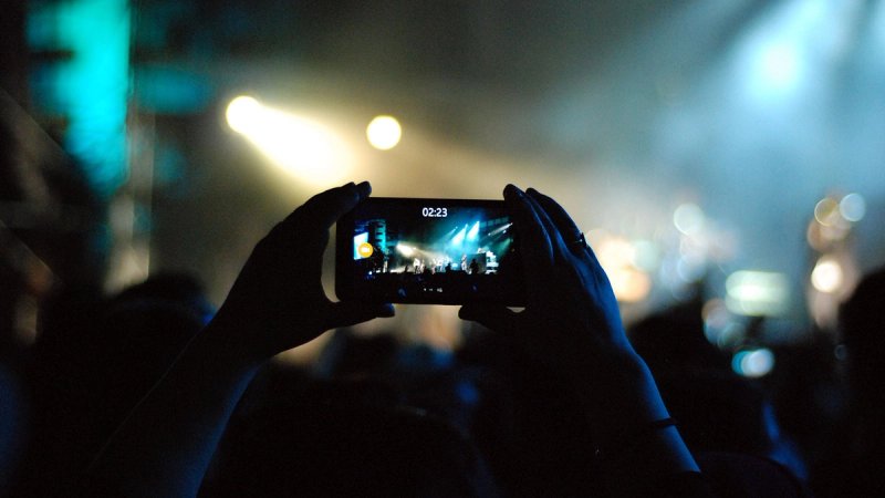 Grupa Poludi ima koncert u Teatrinu