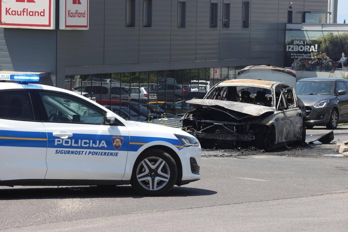 Izgoreni automobil