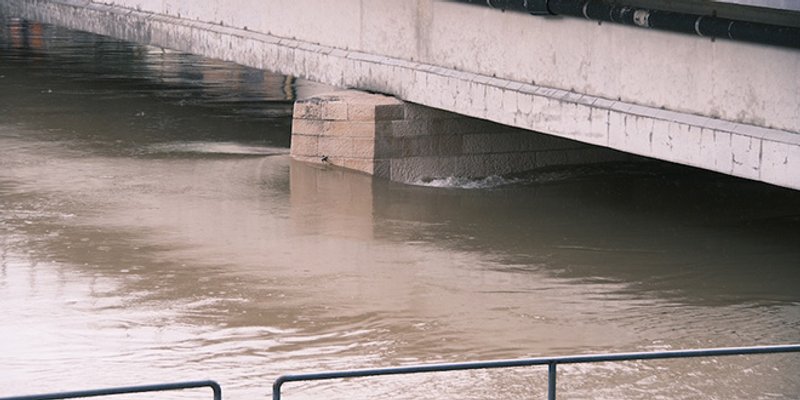 OPET POPLAVE Nakon obilnih kiša pojedinim splitskim ulicama ne može se prolaziti