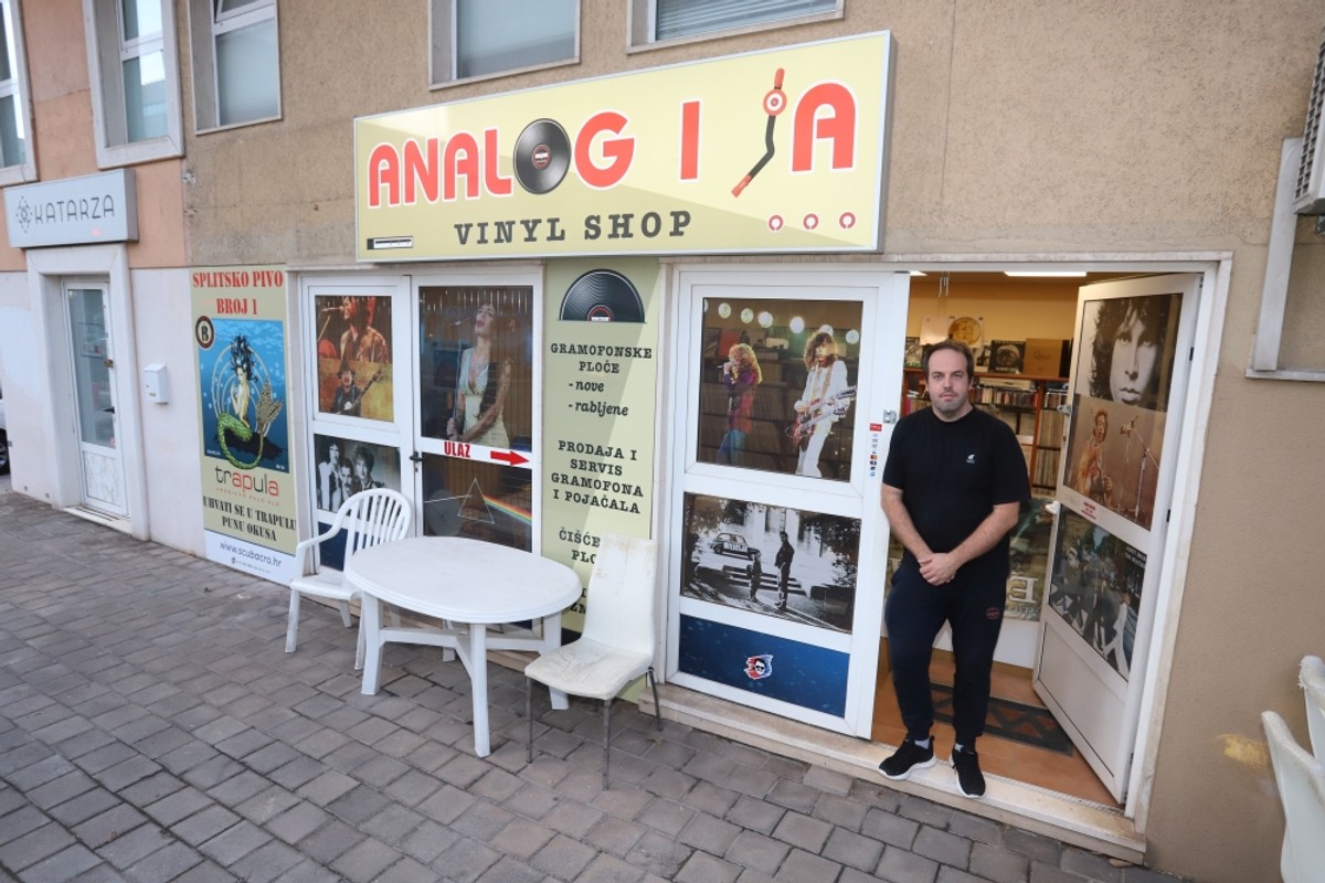Vinil shop Analogija | Foto: Veljko Martinović